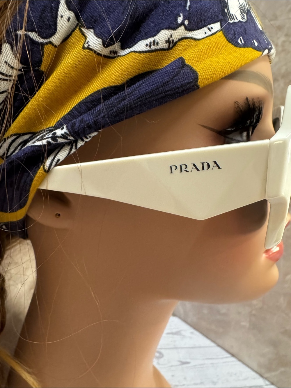 Prada white Sunglasses - Picture 3 of 11